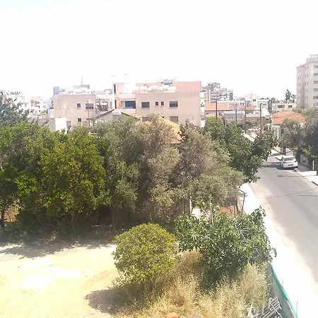 Estian Nafi * לימסול